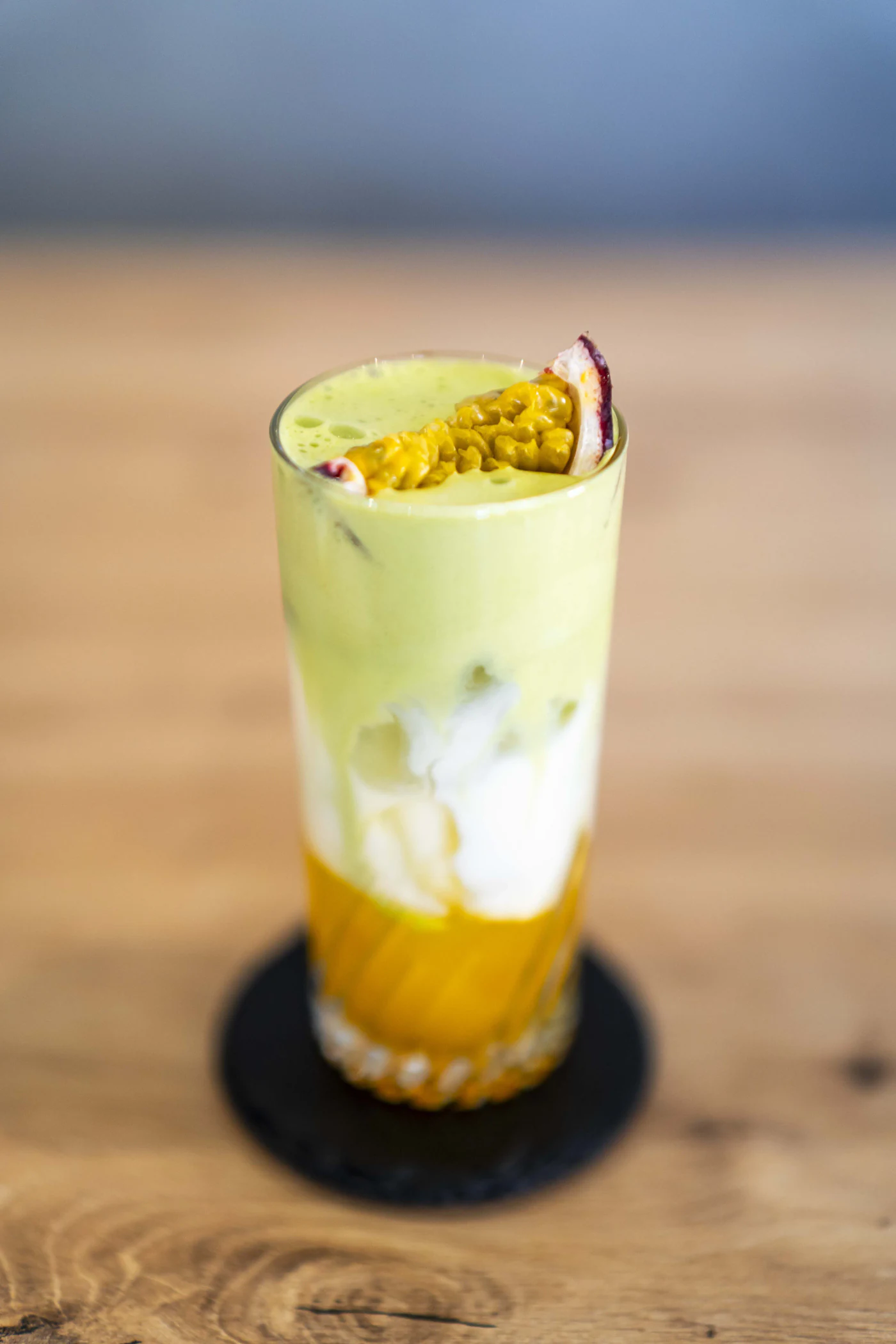 Matcha latte z wzorem na piance